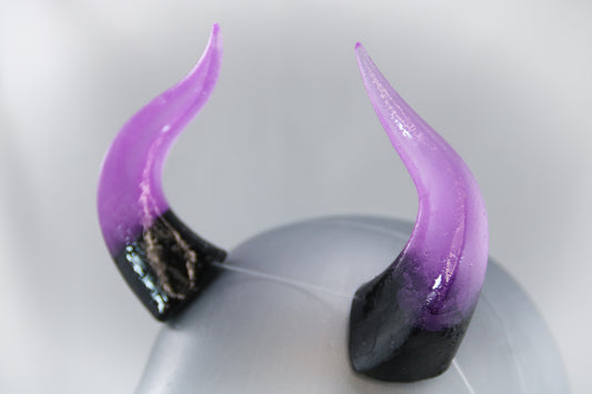 [Pre-Order] Poison Specialty Color Cast Resin Horns
