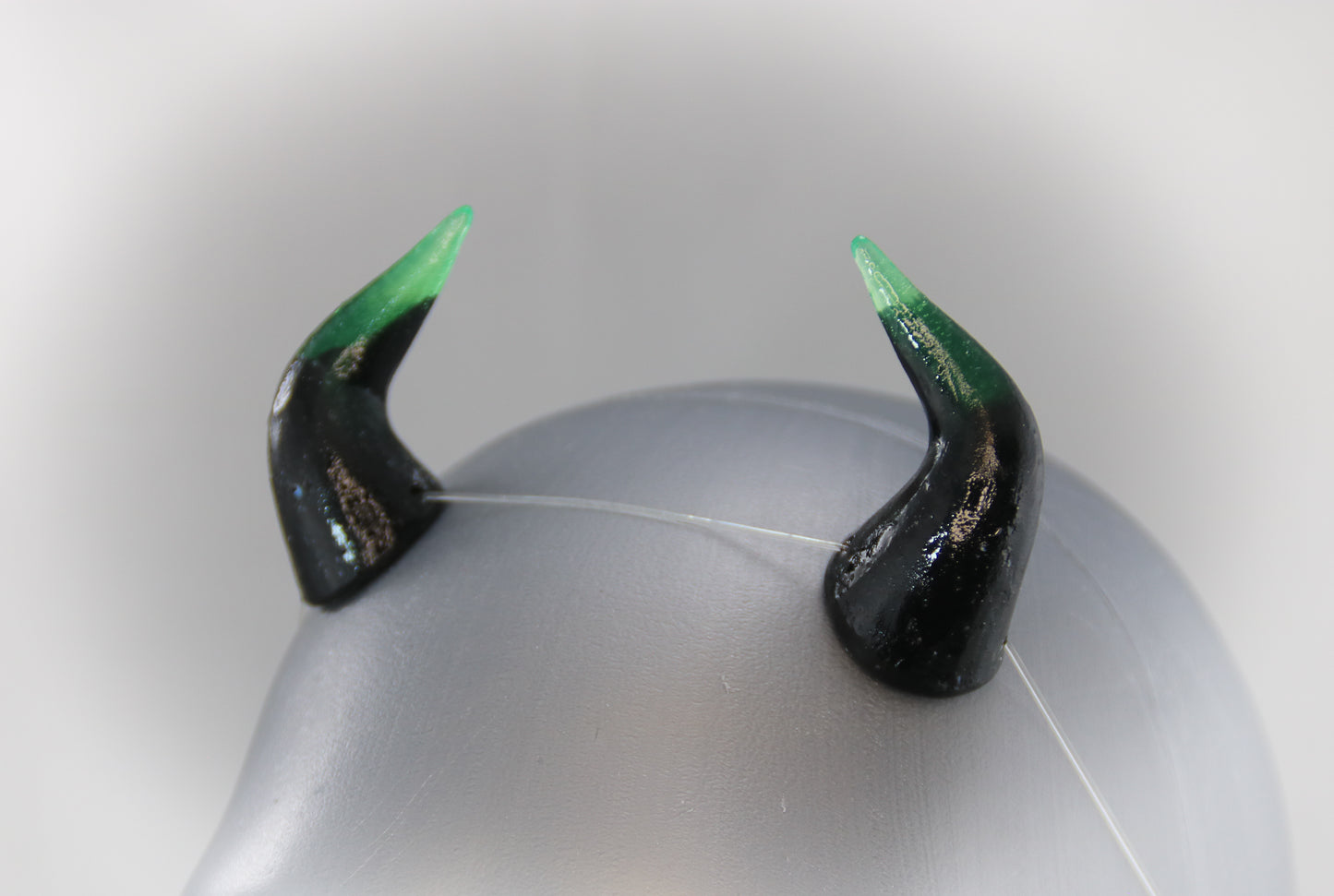 Venom Specialty Color Cast Resin Horns